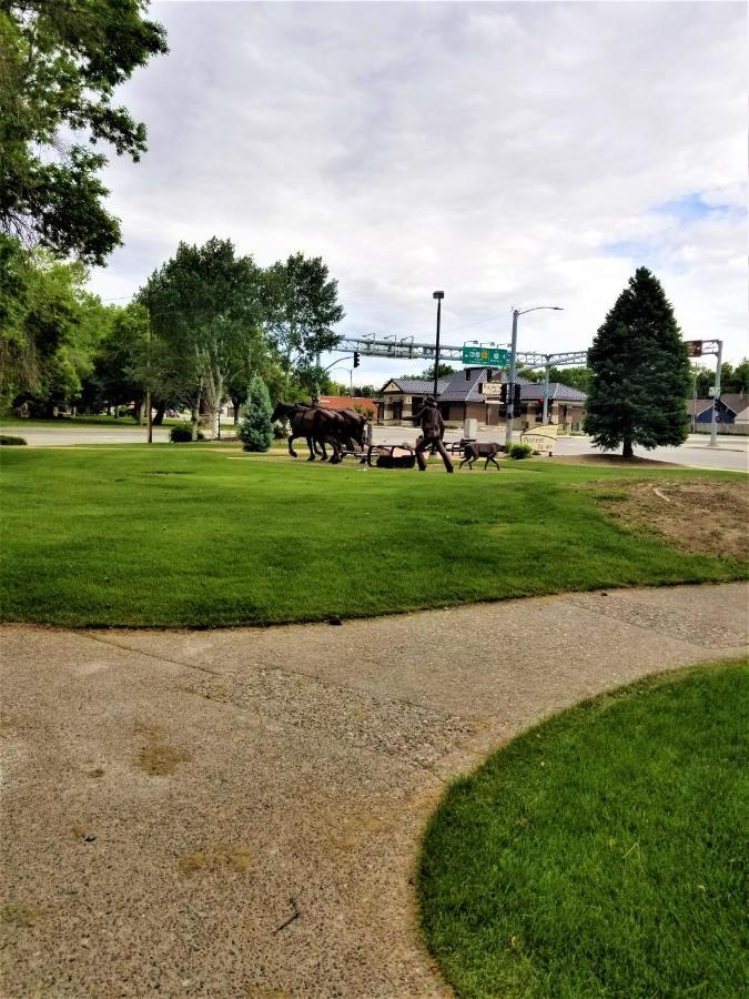 Town House Motor Inn Worland Luaran gambar